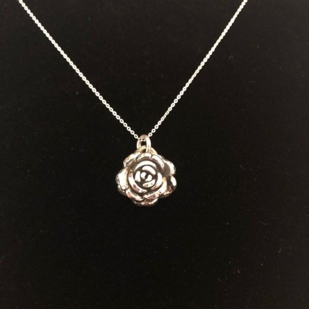 925 Sterling Silver 3D Rose Pendant and Necklace Womens Flower Feminine Pretty